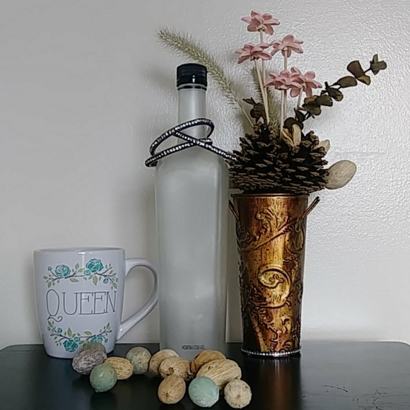 Bracelets - Picture 2 of 4